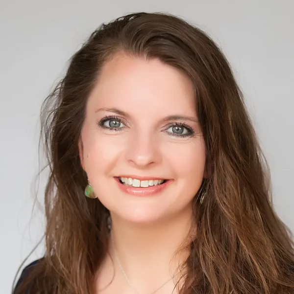 Featured image for “Sarah McKinnis”